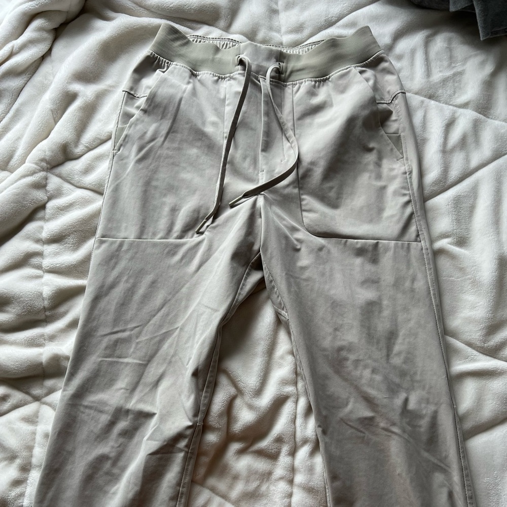 Men’s Lululemon pants, S